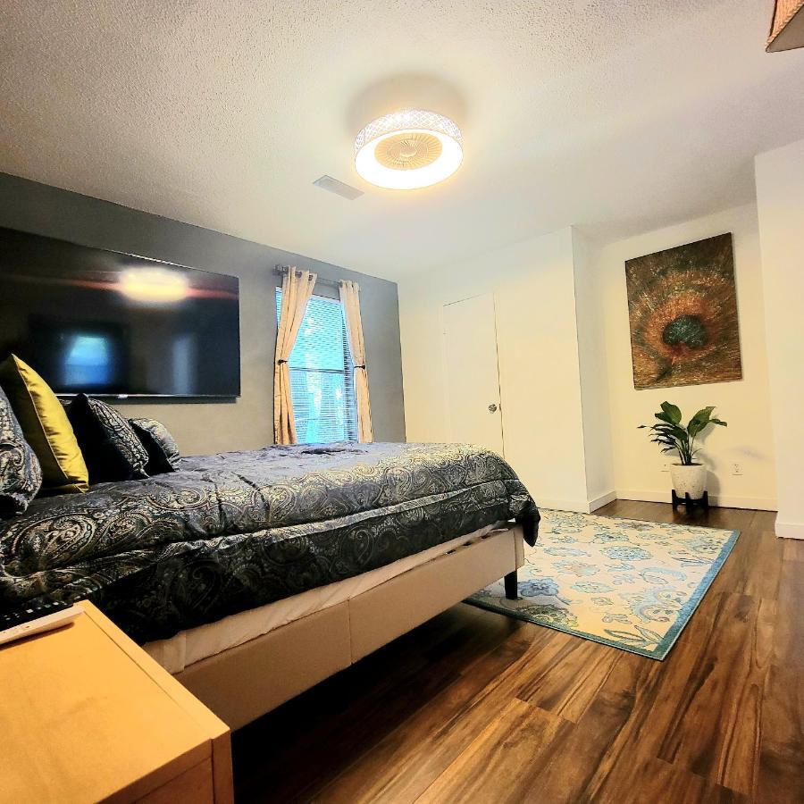 Hi-Tek-Duplex A-Two 75In 4K Led Villa Charleston Dış mekan fotoğraf