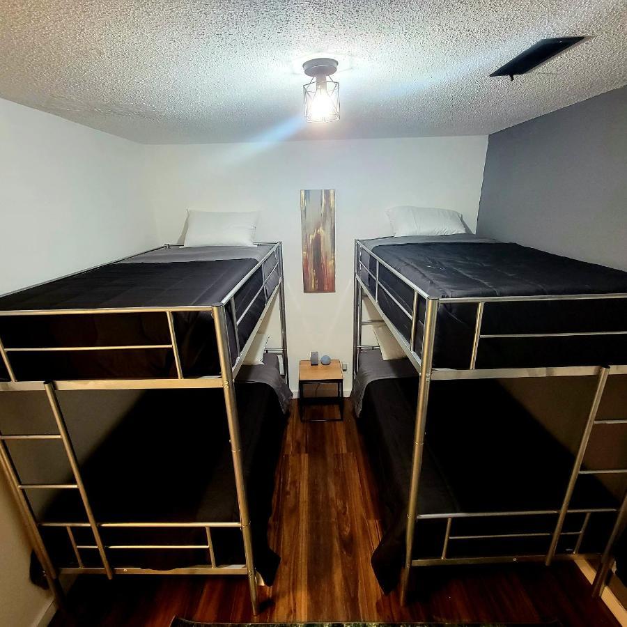 Hi-Tek-Duplex A-Two 75In 4K Led Villa Charleston Dış mekan fotoğraf