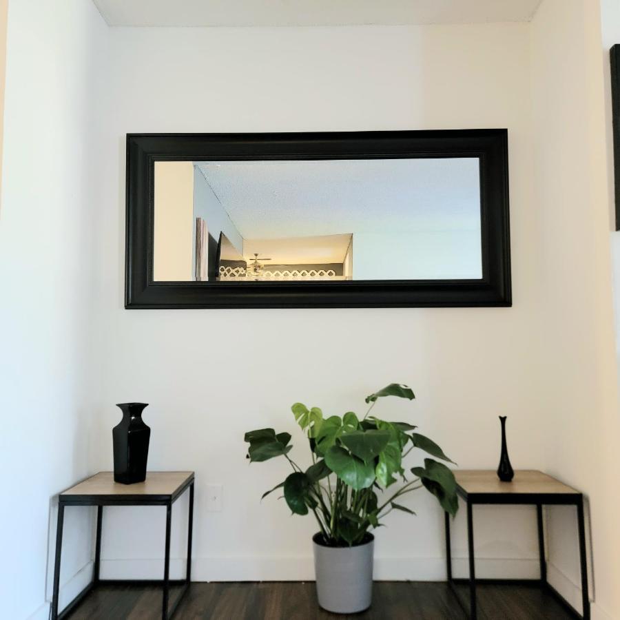 Hi-Tek-Duplex A-Two 75In 4K Led Villa Charleston Dış mekan fotoğraf